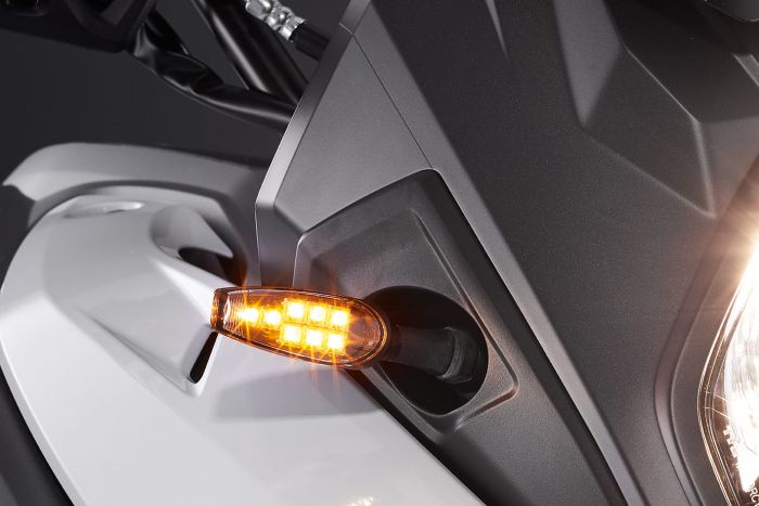 Genuine Suzuki V-STROM 650 - LED Turn Signal Set