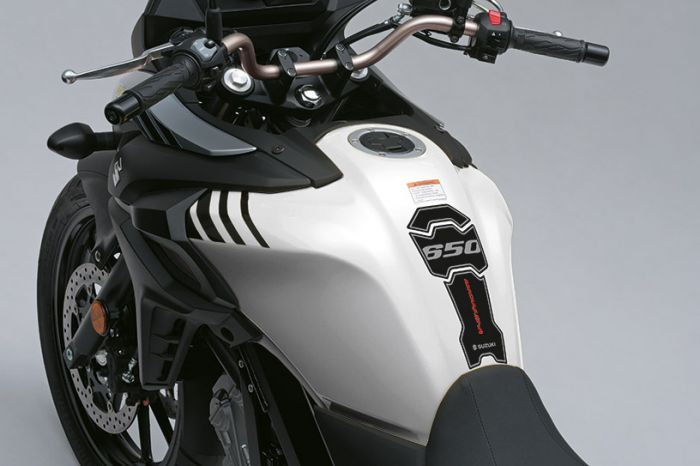 Genuine Suzuki V-STROM 650 - Tank Pad (Black/Red)