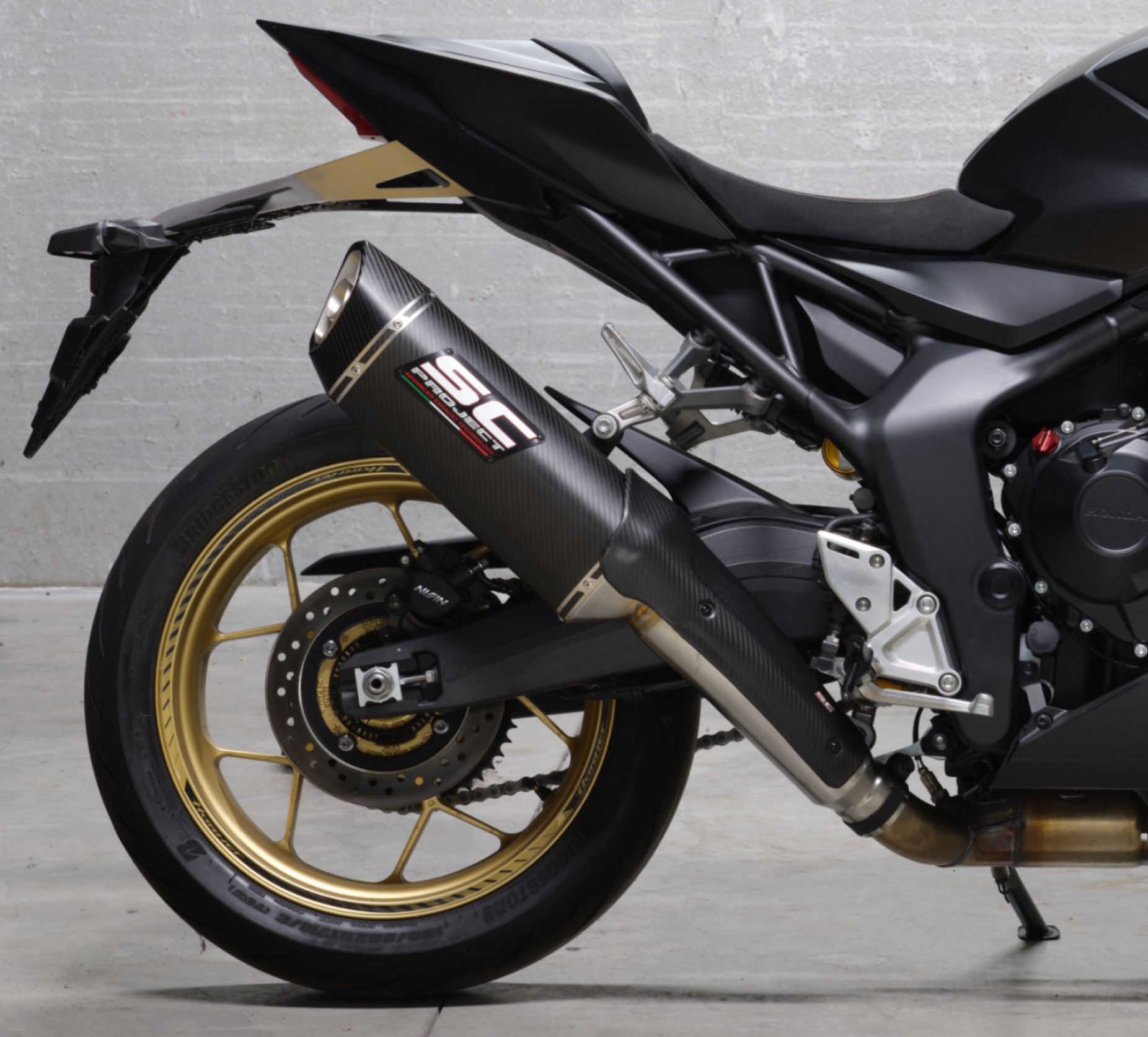 Genuine Honda CB1000 Hornet SP SC Projects SC1 R Slip On Exhaust Genuine Honda CB1000 Hornet SP SC Projects SC1 R Slip On Exhaust